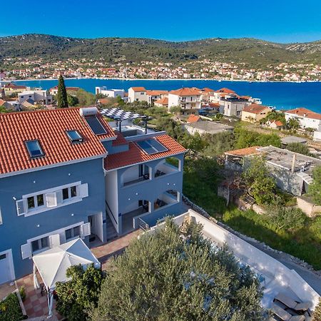 Villa Dalmatian Child With Swimming Pool, Close To The Beach Vinisce ภายนอก รูปภาพ