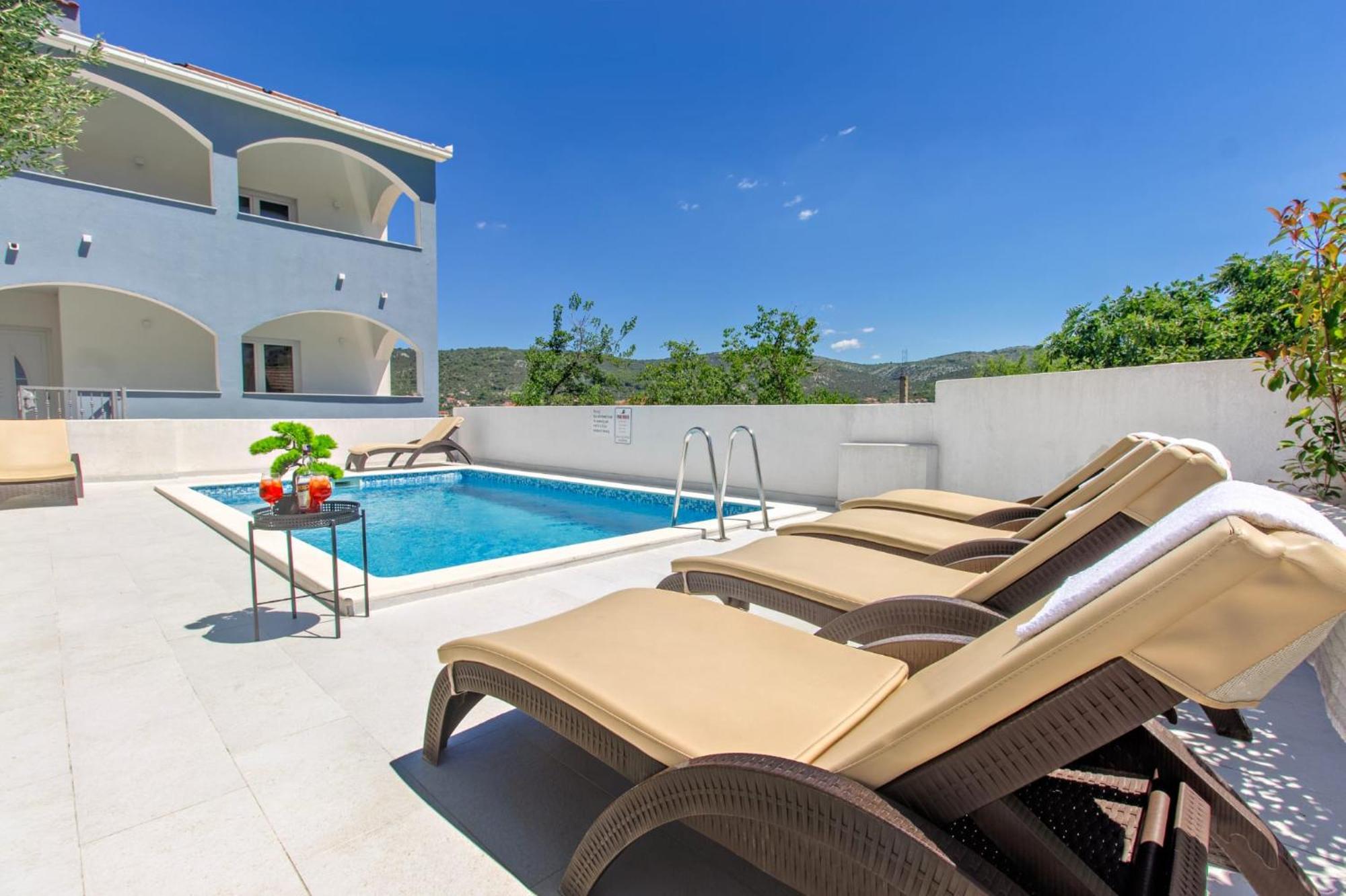 Villa Dalmatian Child With Swimming Pool, Close To The Beach Vinisce ภายนอก รูปภาพ