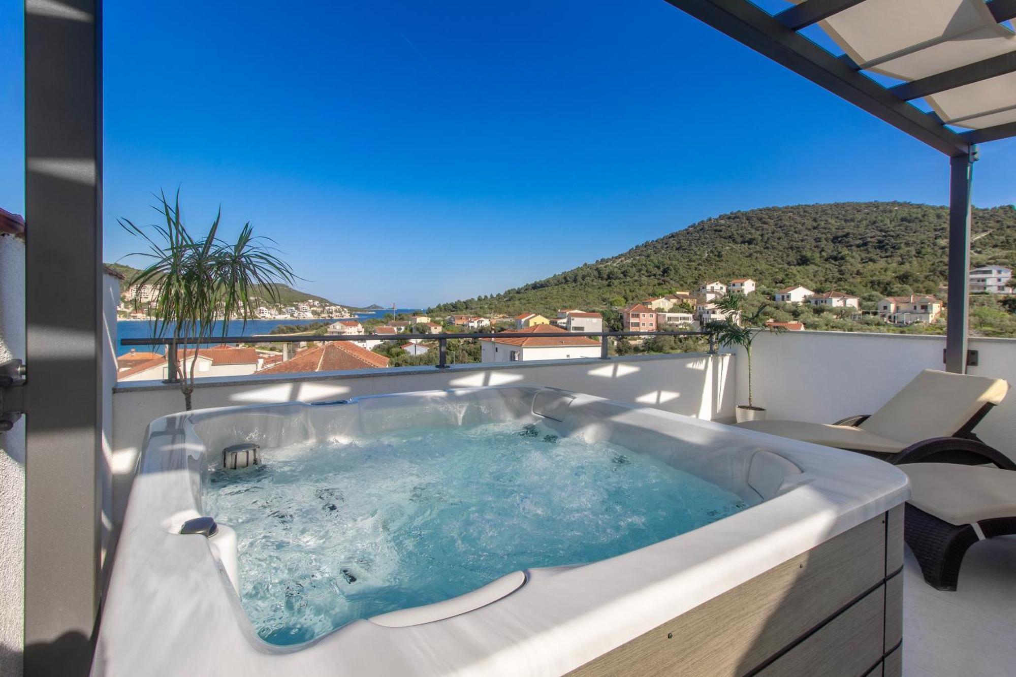 Villa Dalmatian Child With Swimming Pool, Close To The Beach Vinisce ภายนอก รูปภาพ